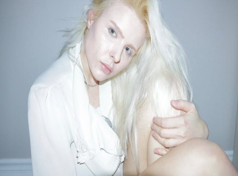 phoebe thompson leaked